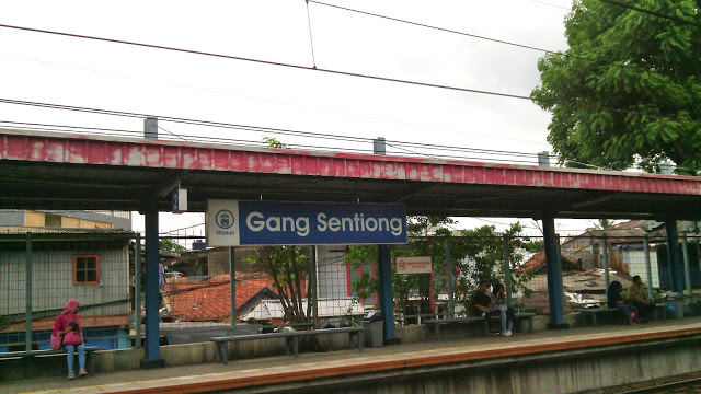 Jadwal KRL Gang Sentiong Senen